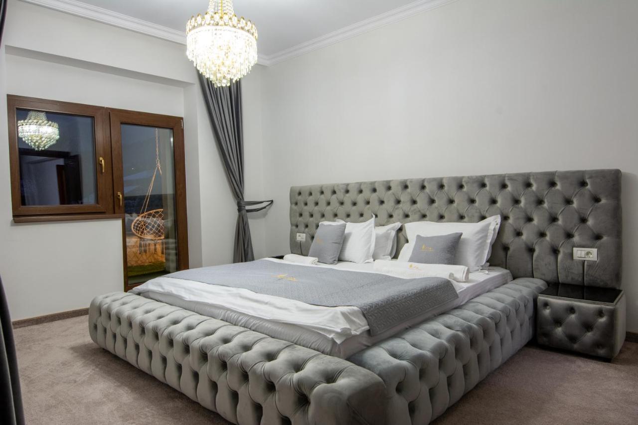 Chalet Jolie Luxury Vila Sinaia Bagian luar foto